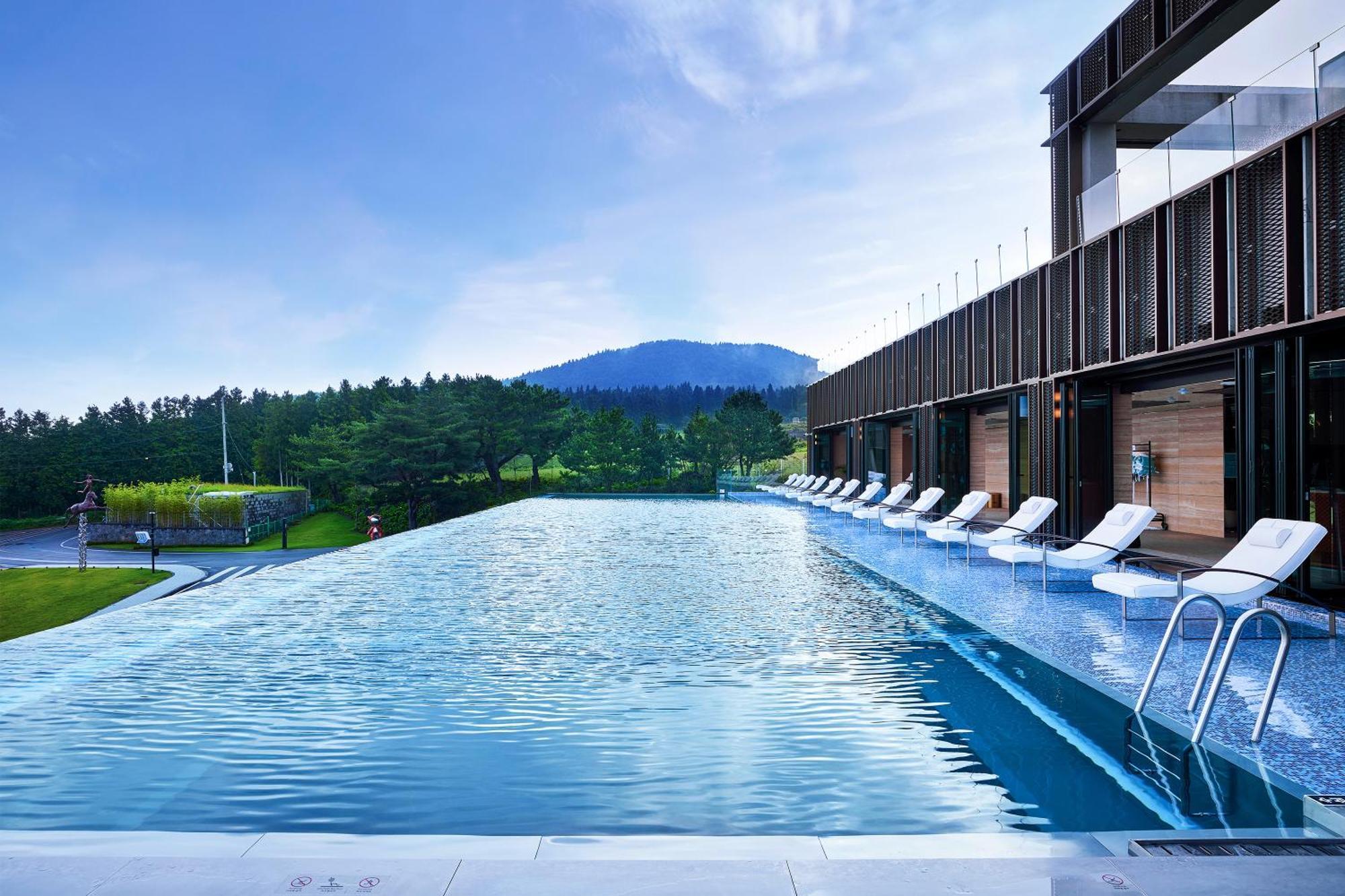 Amber Pure Hill Hotels & Resorts Jeju Exterior photo