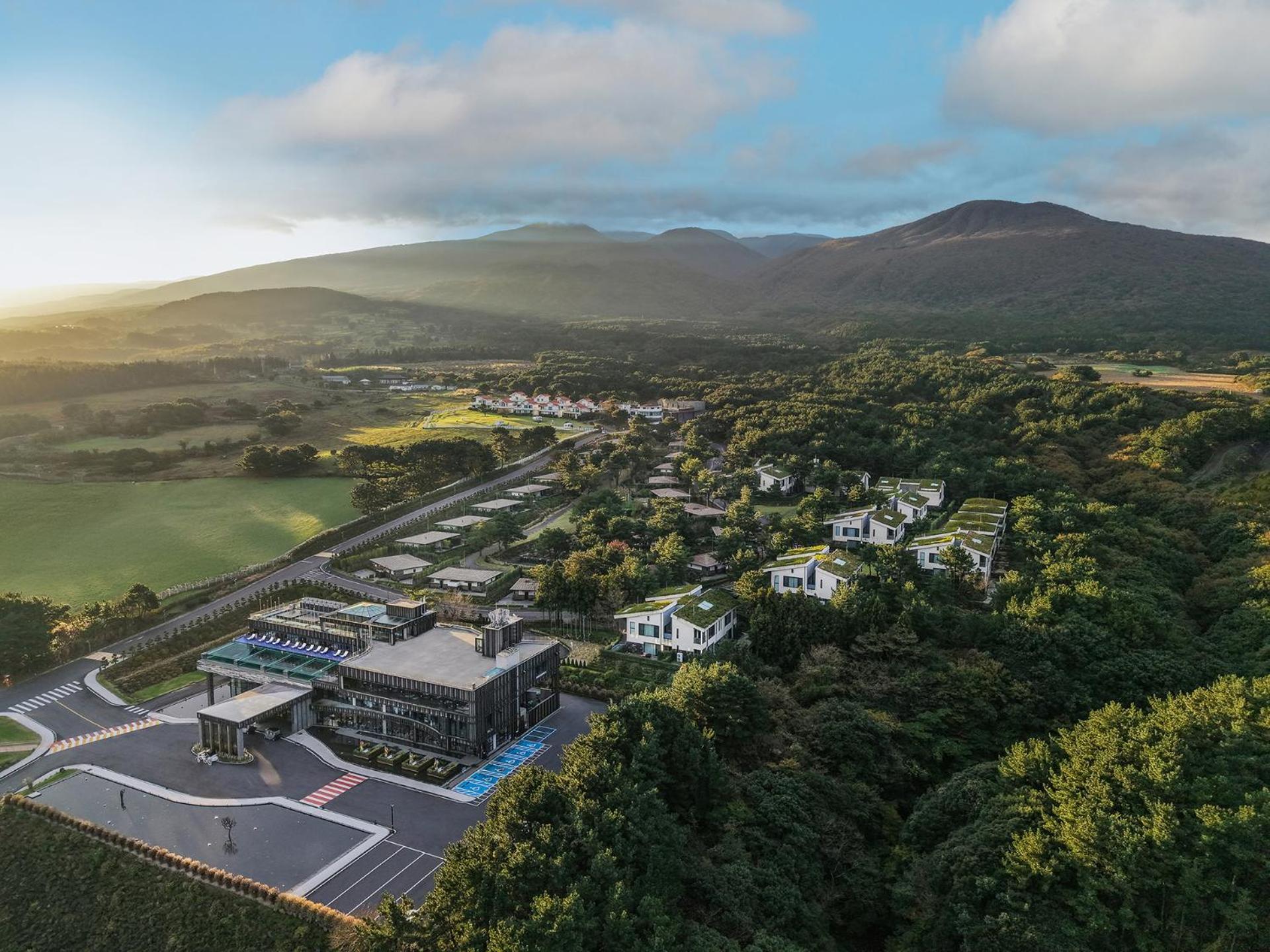 Amber Pure Hill Hotels & Resorts Jeju Exterior photo
