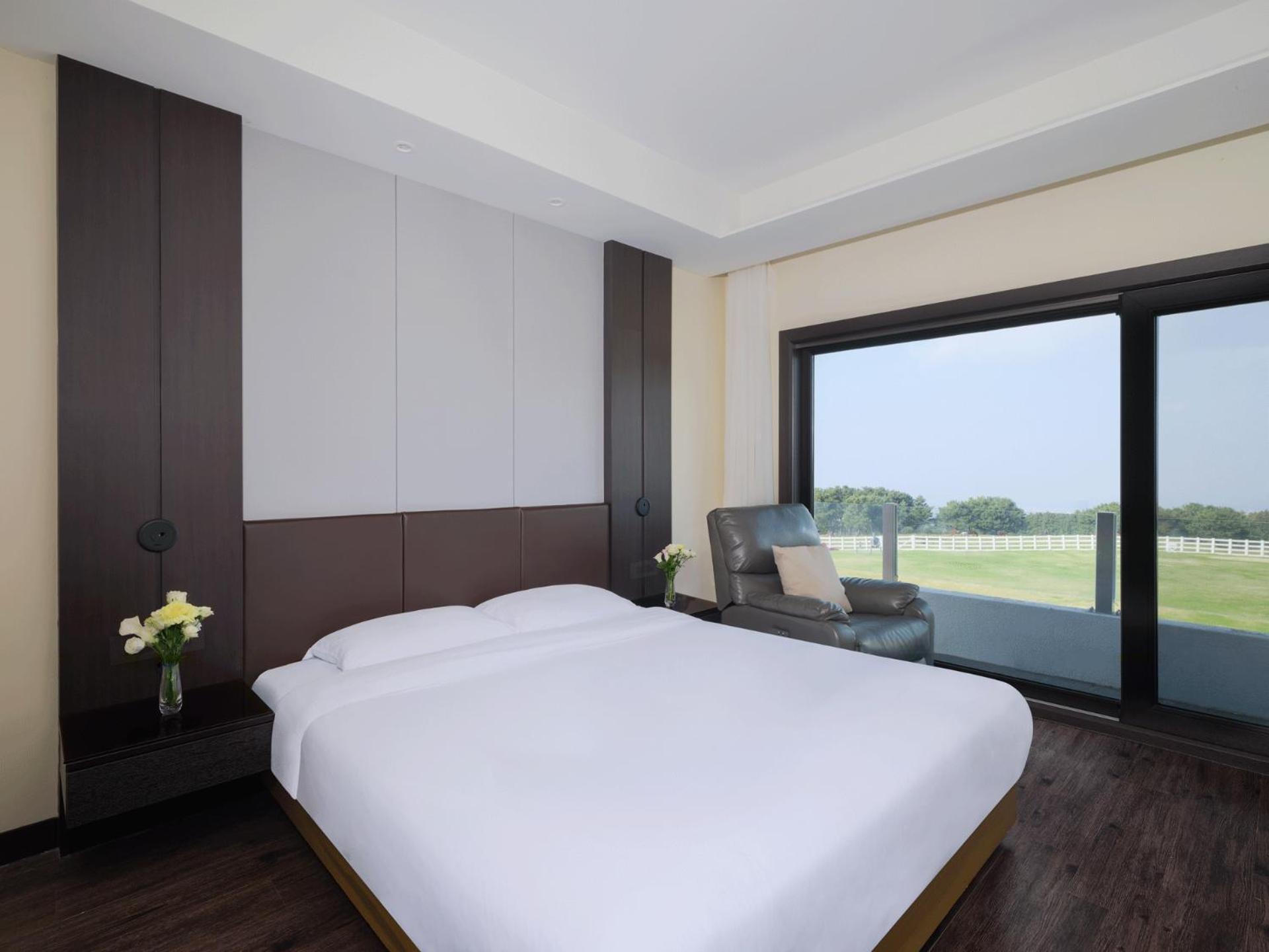 Amber Pure Hill Hotels & Resorts Jeju Exterior photo