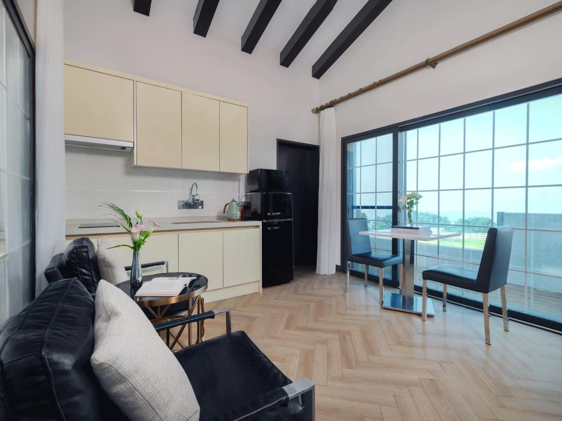 Amber Pure Hill Hotels & Resorts Jeju Exterior photo